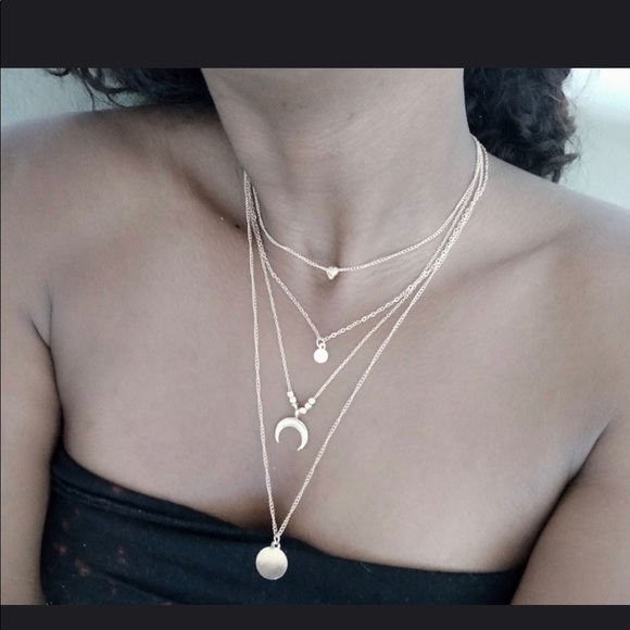 Fantastic Gold Layered Necklace - Picture 3 of 8